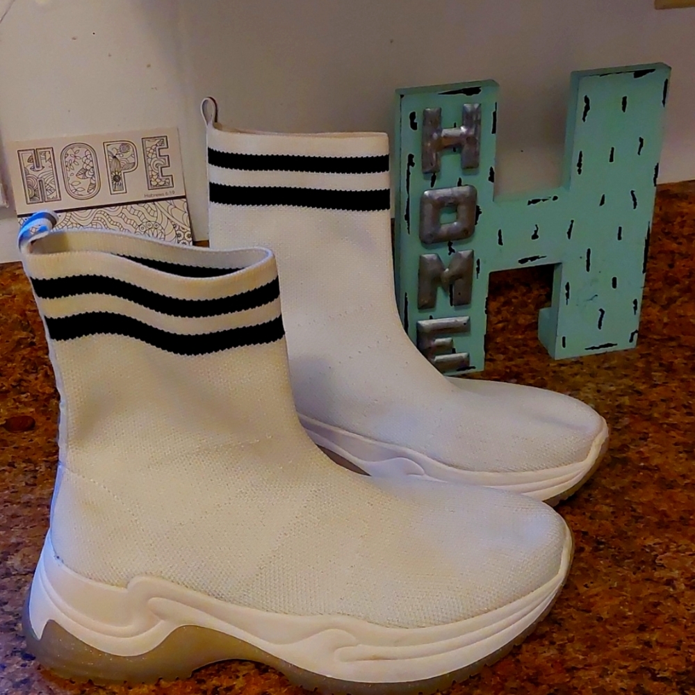 SHIEKH stretch sneaker boots size 7.5